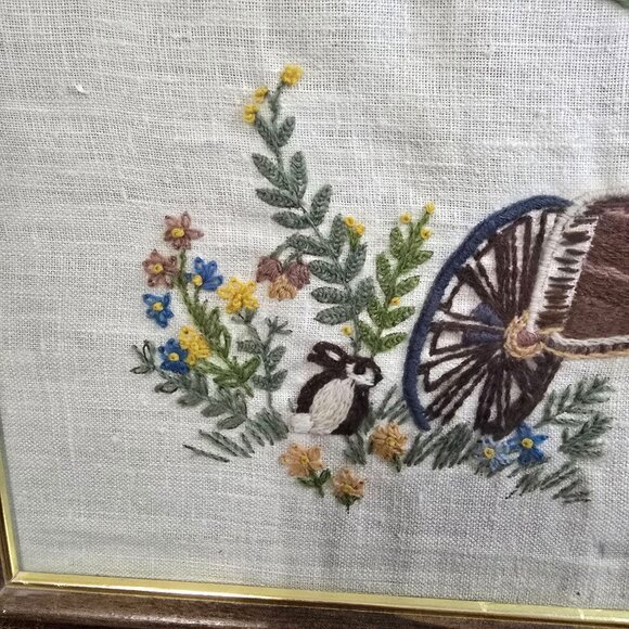 Vintage Framed Crewel #313 Old Wagon Wheel Farmhouse Landscape 17"x13" Rustic - Picture 6 of 14
